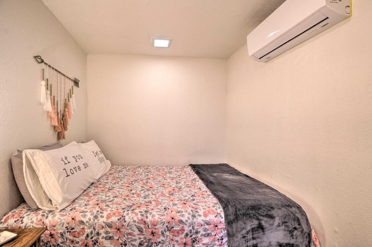 Central Williams Studio With Fireplace On Route 66! Apartment Exterior photo