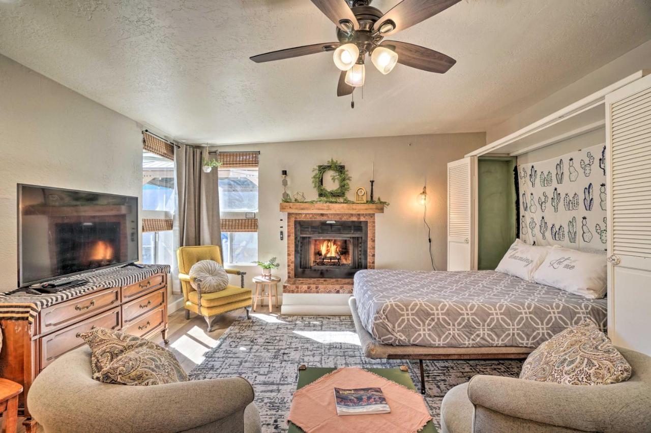 Central Williams Studio With Fireplace On Route 66! Apartment Exterior photo